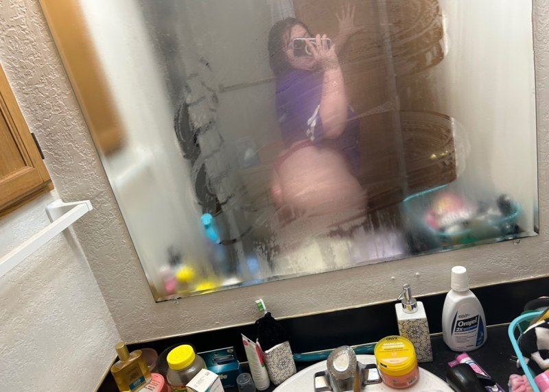 Pay mommy so you can see her naked